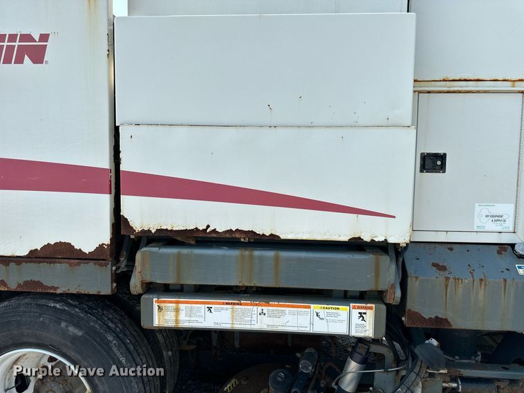 image for item DS2242 2007 Sterling SC8000  street sweeper