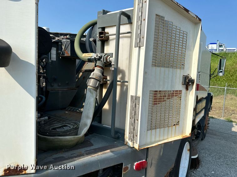 image for item DS2242 2007 Sterling SC8000  street sweeper