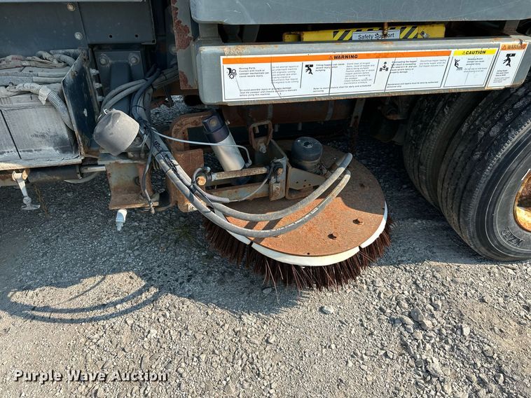 image for item DS2242 2007 Sterling SC8000  street sweeper
