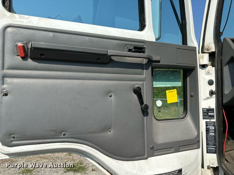 image for item DS2242 2007 Sterling SC8000  street sweeper