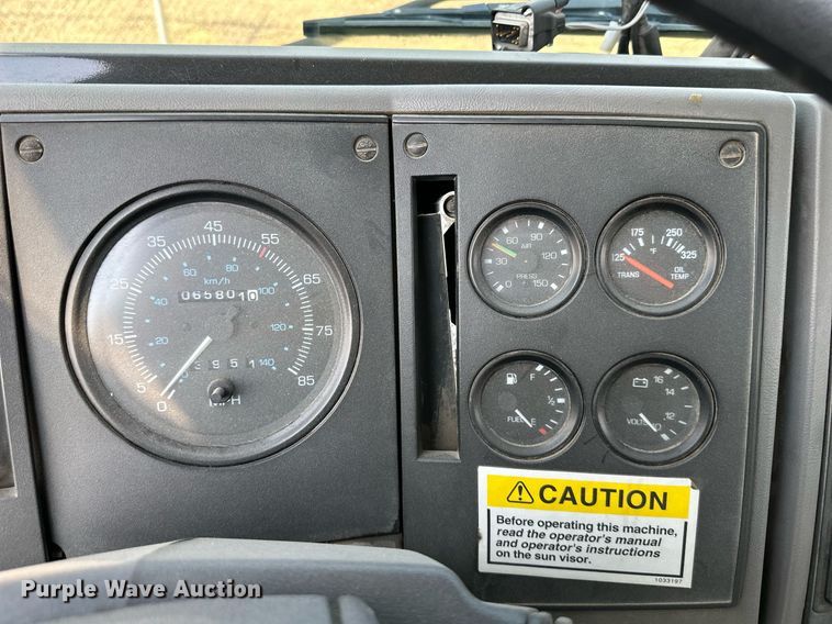 image for item DS2242 2007 Sterling SC8000  street sweeper