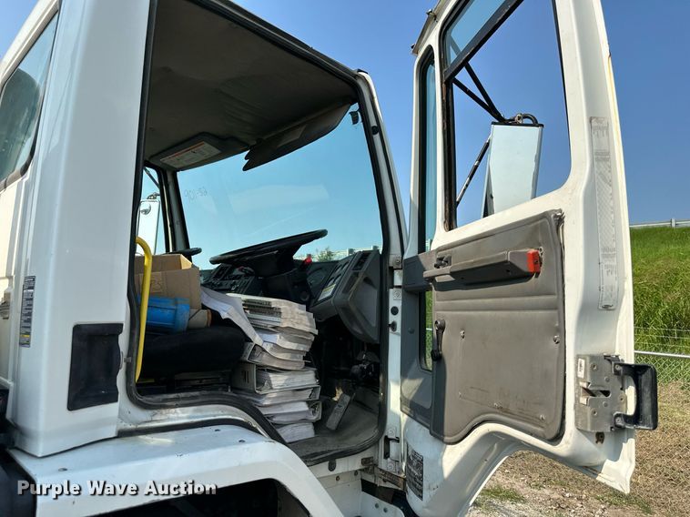 image for item DS2242 2007 Sterling SC8000  street sweeper