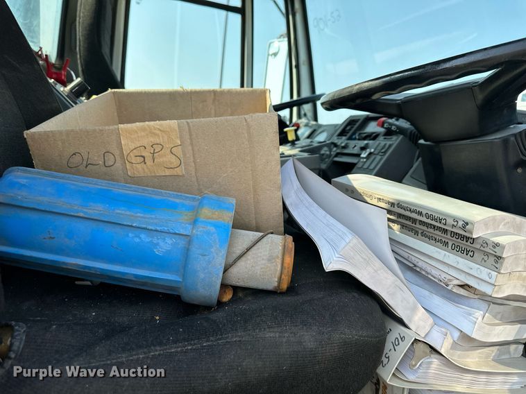 image for item DS2242 2007 Sterling SC8000  street sweeper