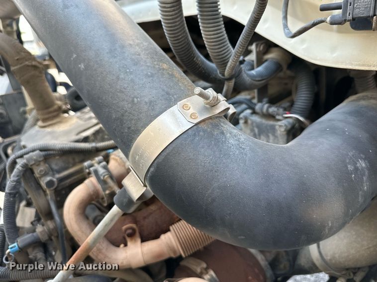 image for item DS2242 2007 Sterling SC8000  street sweeper