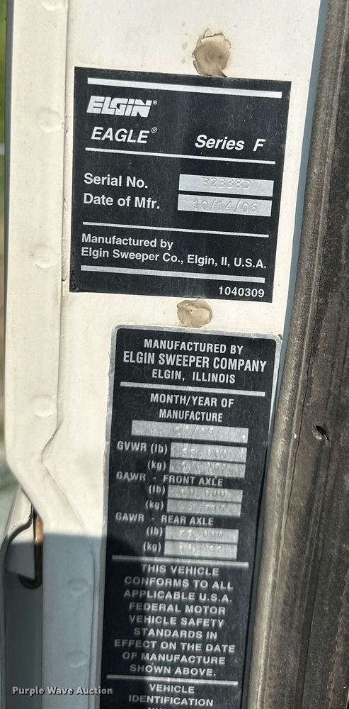 image for item DS2242 2007 Sterling SC8000  street sweeper