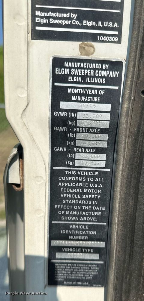 image for item DS2242 2007 Sterling SC8000  street sweeper