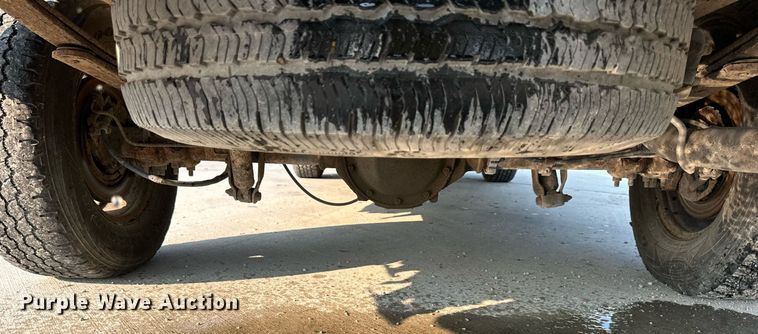 image for item DS2243 2004 Chevrolet Silverado 1500  pickup truck