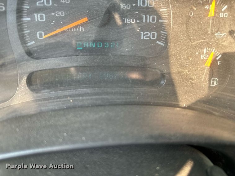 image for item DS2243 2004 Chevrolet Silverado 1500  pickup truck