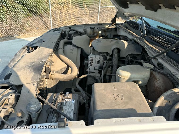 image for item DS2243 2004 Chevrolet Silverado 1500  pickup truck