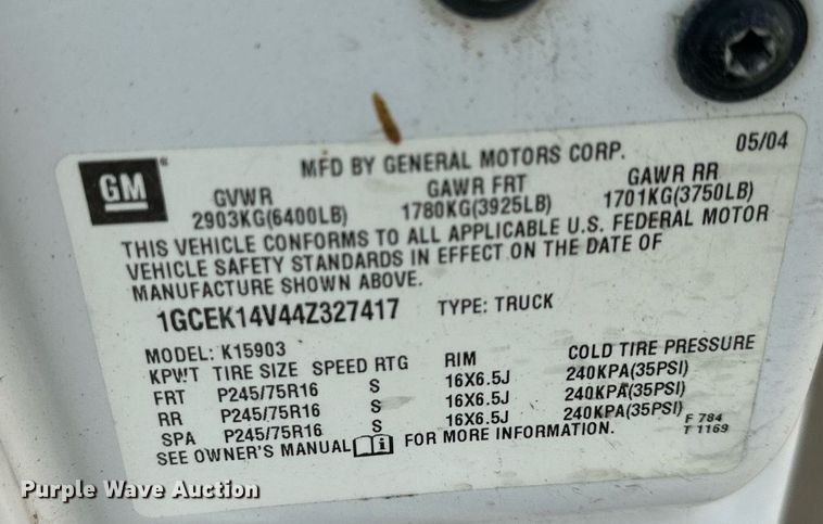 image for item DS2243 2004 Chevrolet Silverado 1500  pickup truck