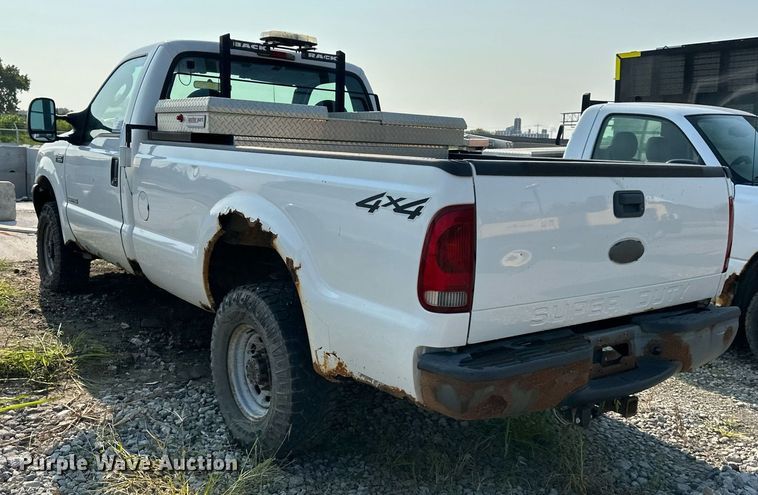 image for item DS2244 2003 Ford F250 Super Duty  pickup truck