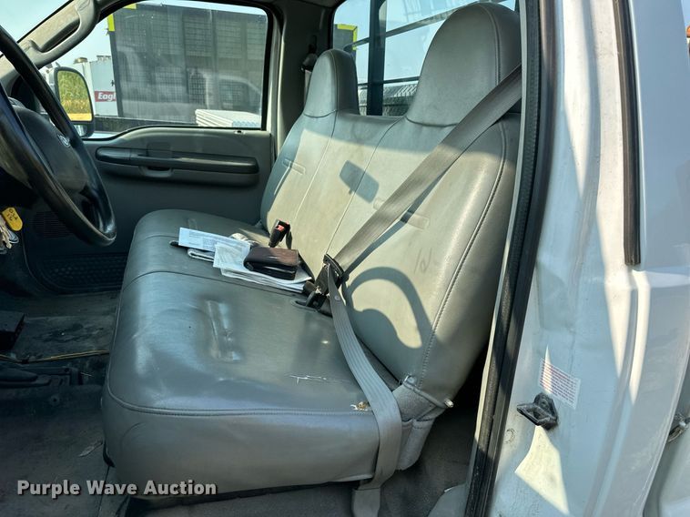 image for item DS2244 2003 Ford F250 Super Duty  pickup truck