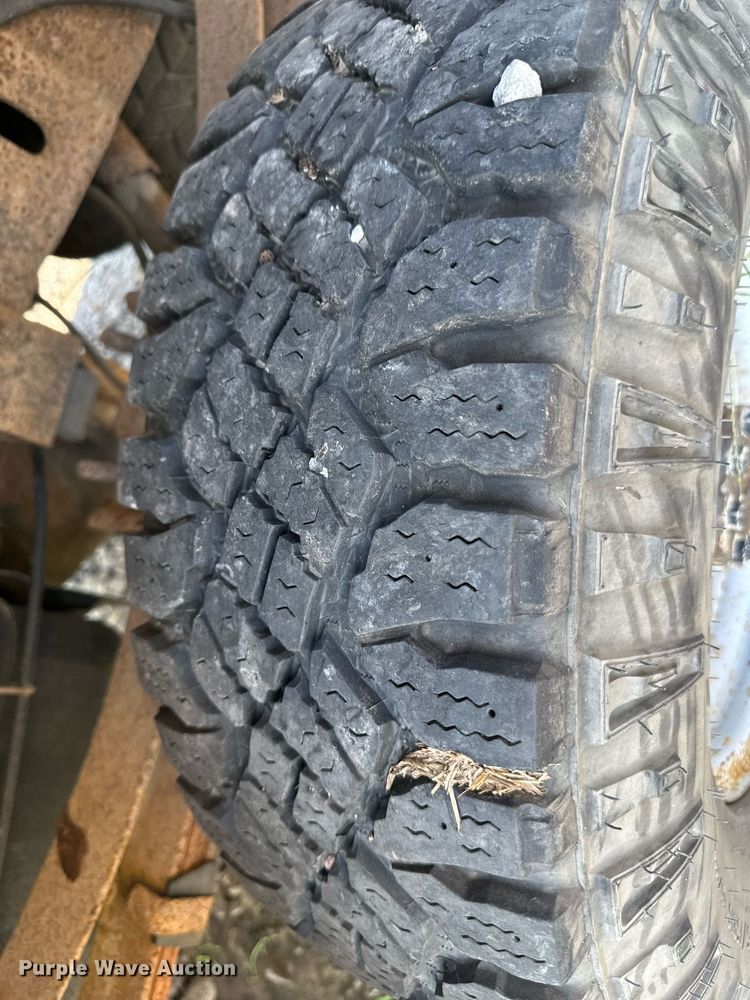 image for item DS2244 2003 Ford F250 Super Duty  pickup truck