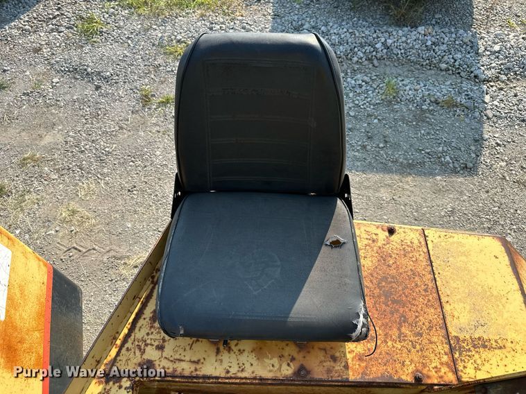 image for item DS2245 Hyster C530A  pneumatic roller