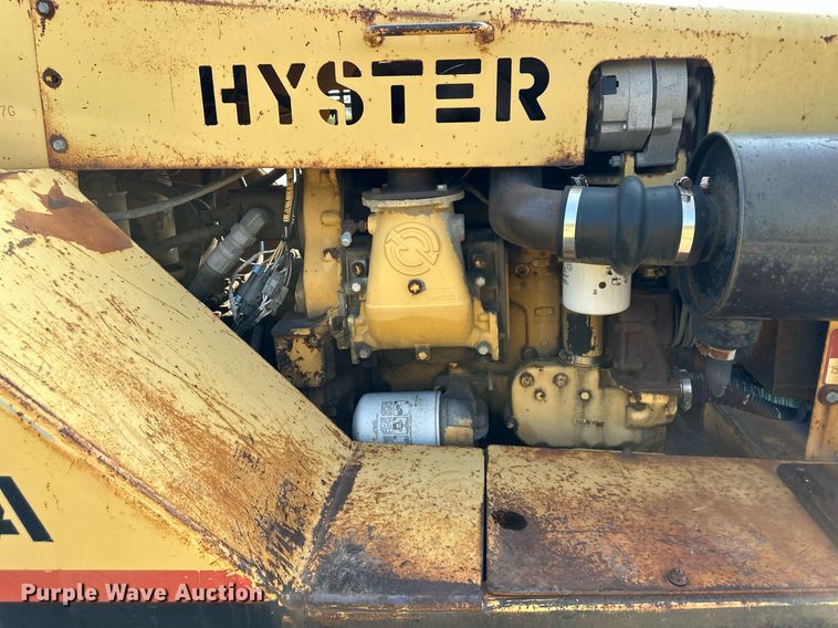 image for item DS2245 Hyster C530A  pneumatic roller