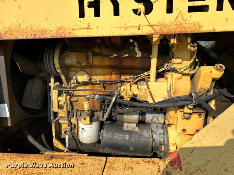 image for item DS2245 Hyster C530A  pneumatic roller