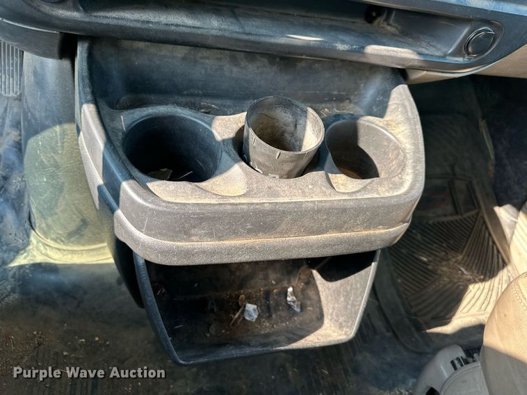 image for item DS2246 2004 Chevrolet Express 3500  van