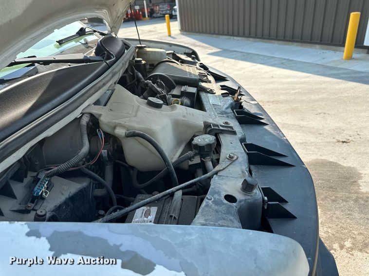 image for item DS2246 2004 Chevrolet Express 3500  van