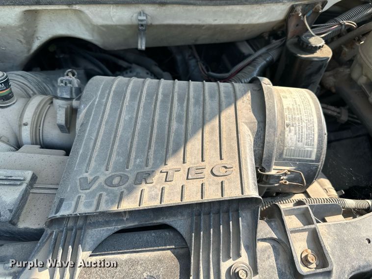 image for item DS2246 2004 Chevrolet Express 3500  van