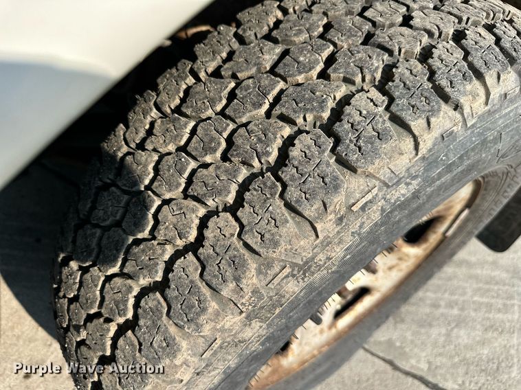 image for item DS2246 2004 Chevrolet Express 3500  van