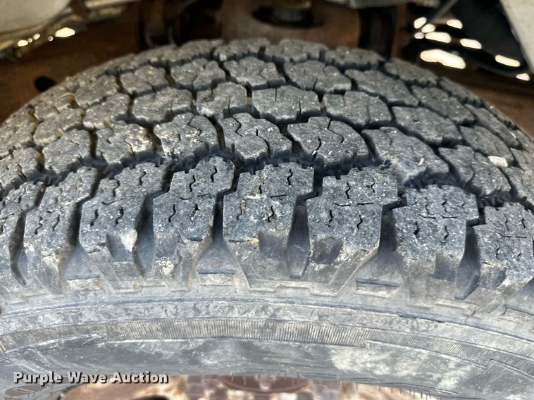 image for item DS2246 2004 Chevrolet Express 3500  van