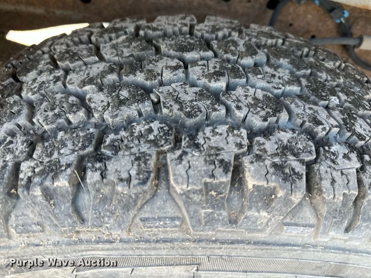 image for item DS2246 2004 Chevrolet Express 3500  van