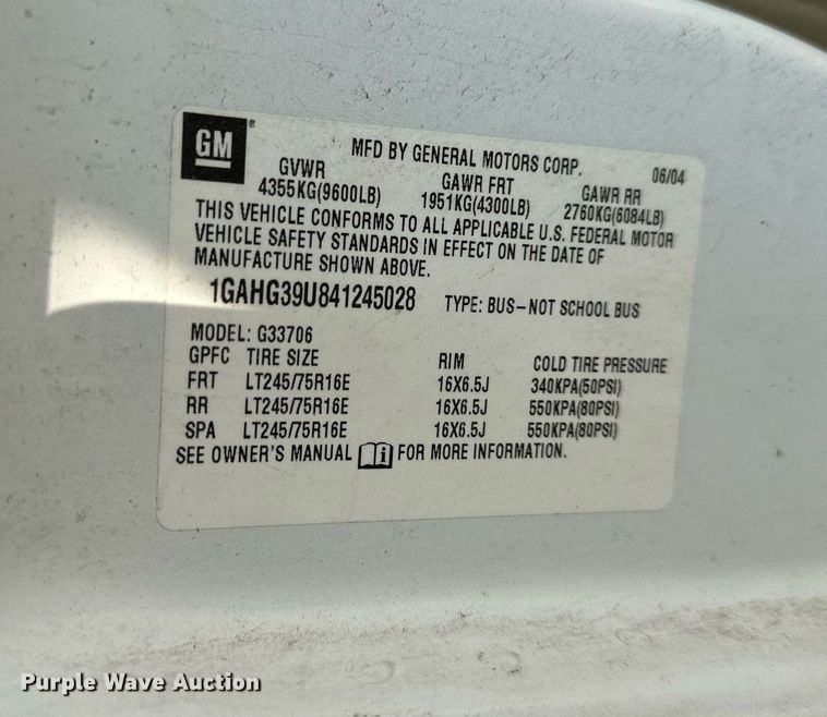 image for item DS2246 2004 Chevrolet Express 3500  van