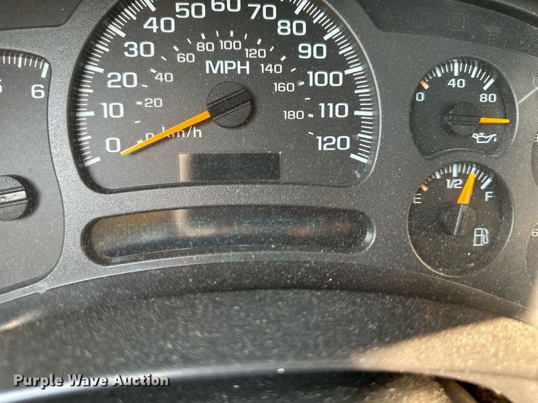 image for item DS2247 2004 Chevrolet Silverado 1500  pickup truck