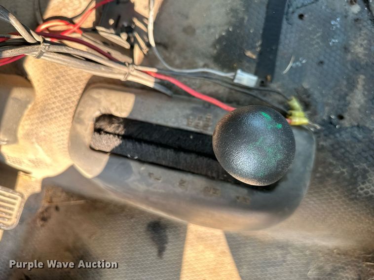 image for item DS2247 2004 Chevrolet Silverado 1500  pickup truck