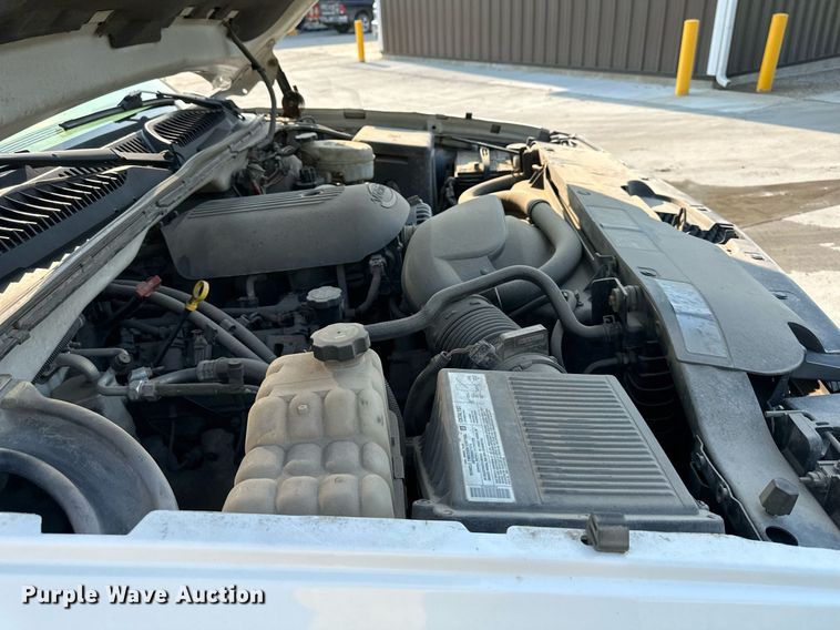 image for item DS2247 2004 Chevrolet Silverado 1500  pickup truck