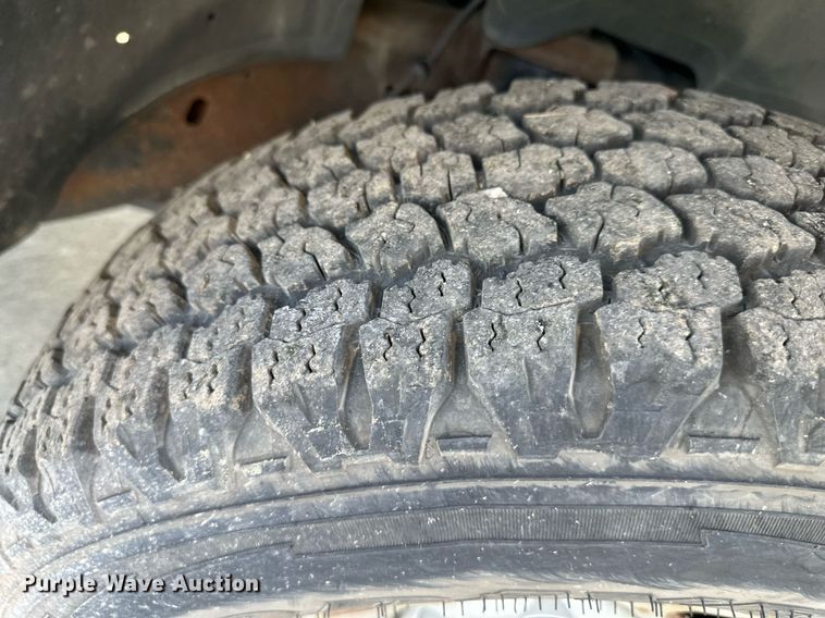 image for item DS2247 2004 Chevrolet Silverado 1500  pickup truck