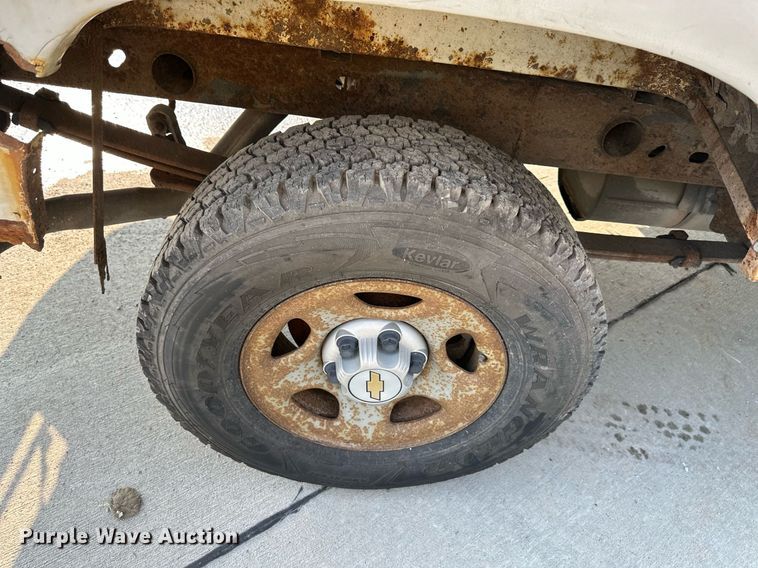 image for item DS2247 2004 Chevrolet Silverado 1500  pickup truck