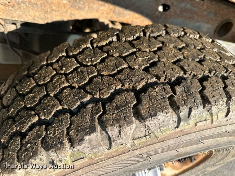 image for item DS2247 2004 Chevrolet Silverado 1500  pickup truck