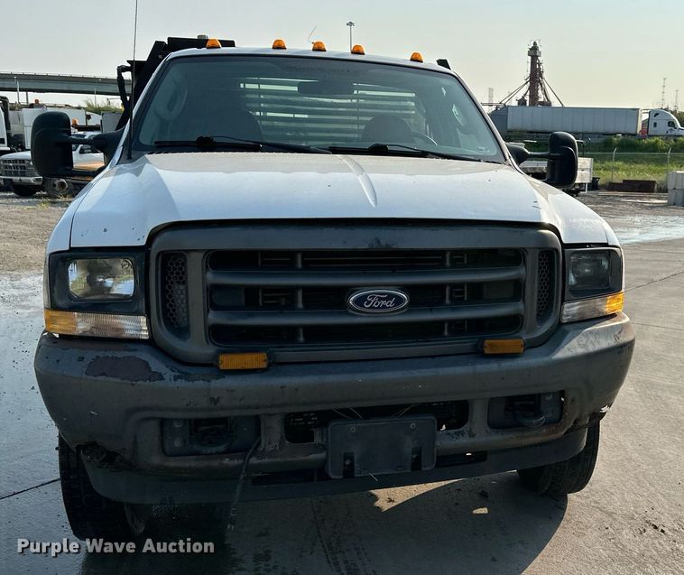 image for item DS2249 2003 Ford F450 Super Duty  flatbed truck