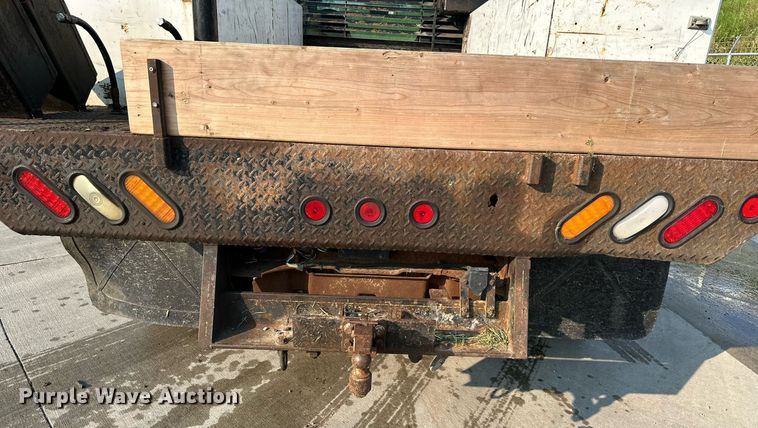 image for item DS2249 2003 Ford F450 Super Duty  flatbed truck