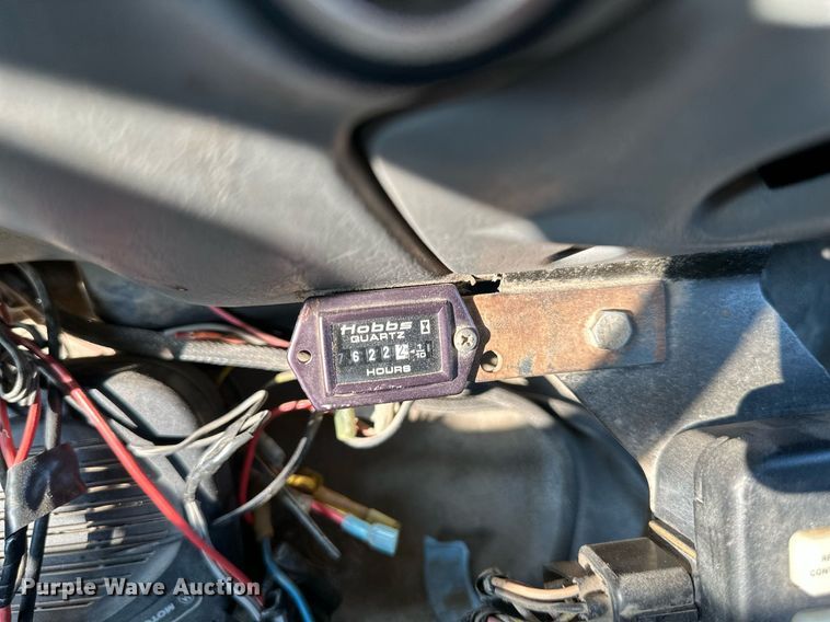 image for item DS2249 2003 Ford F450 Super Duty  flatbed truck