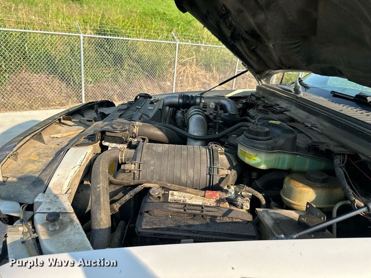 image for item DS2249 2003 Ford F450 Super Duty  flatbed truck