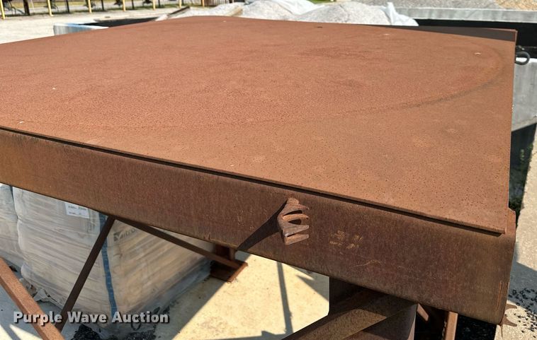 image for item DS2250 Tank stand