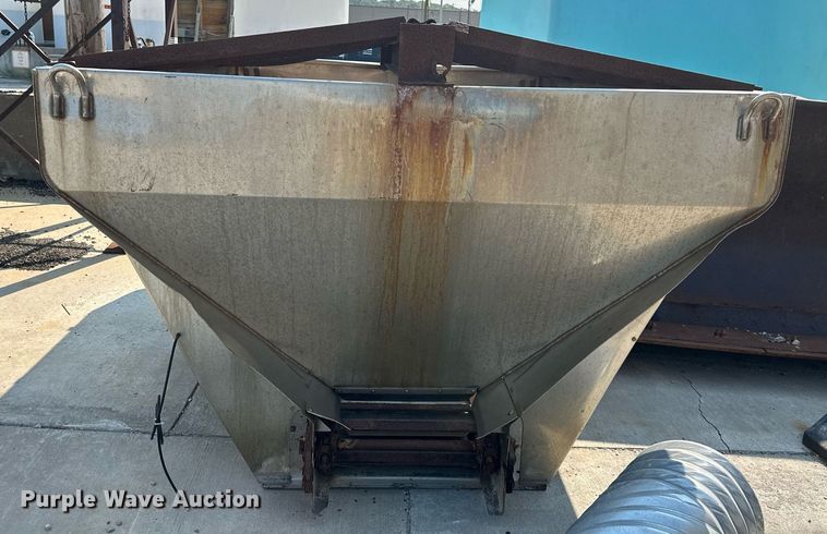 image for item DS2251 Salt spreader