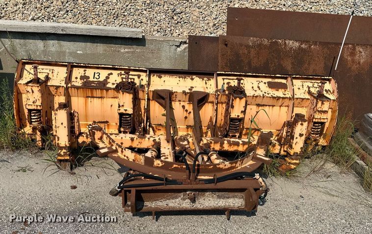 image for item DS2251 Salt spreader