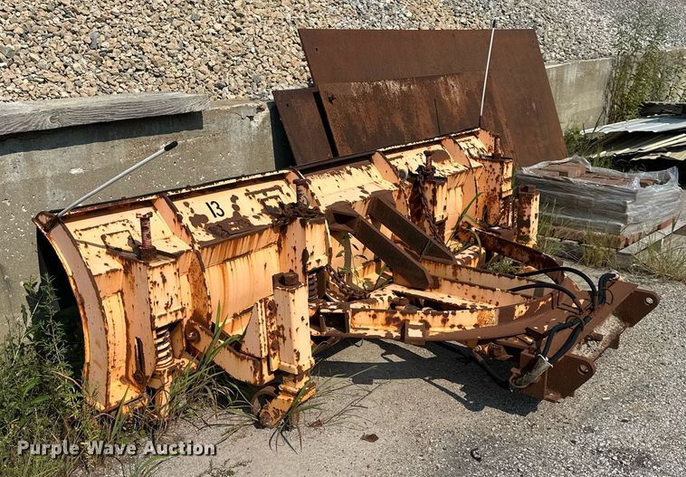 image for item DS2251 Salt spreader