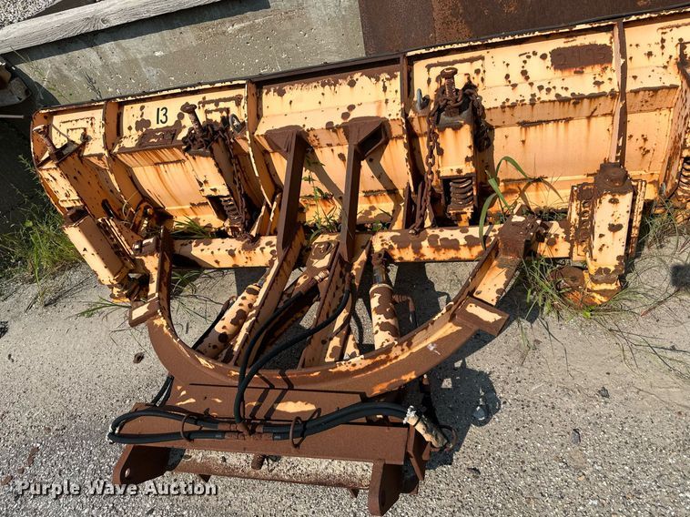 image for item DS2251 Salt spreader