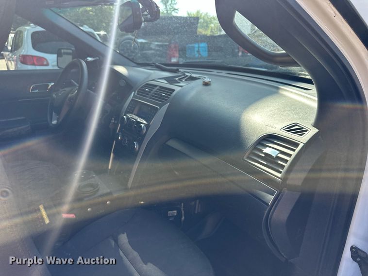 image for item DS2261 2015 Ford Explorer Police Interceptor  SUV