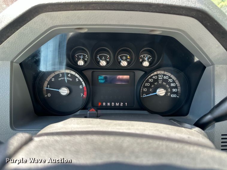 image for item DS2264 2012 Ford F350 pickup truck