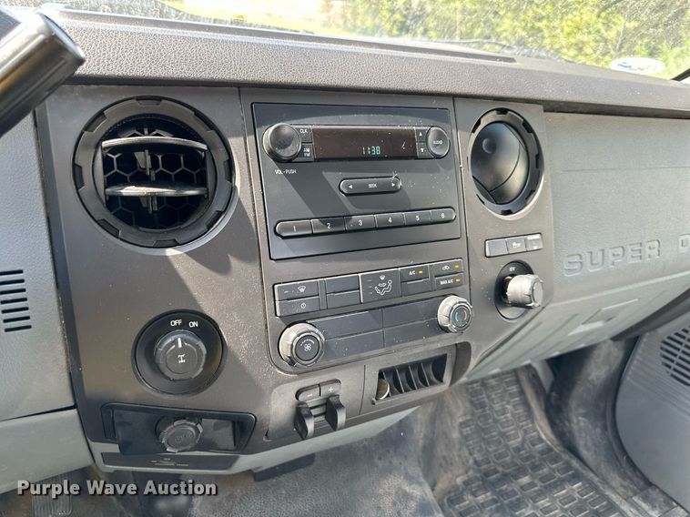 image for item DS2264 2012 Ford F350 pickup truck