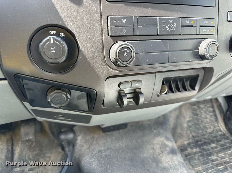 image for item DS2264 2012 Ford F350 pickup truck