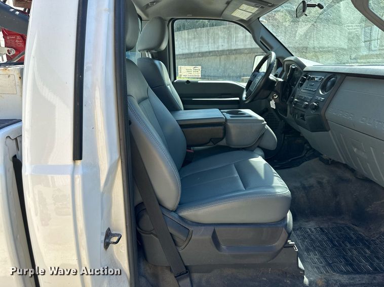 image for item DS2264 2012 Ford F350 pickup truck