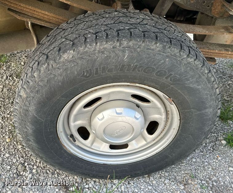 image for item DS2264 2012 Ford F350 pickup truck