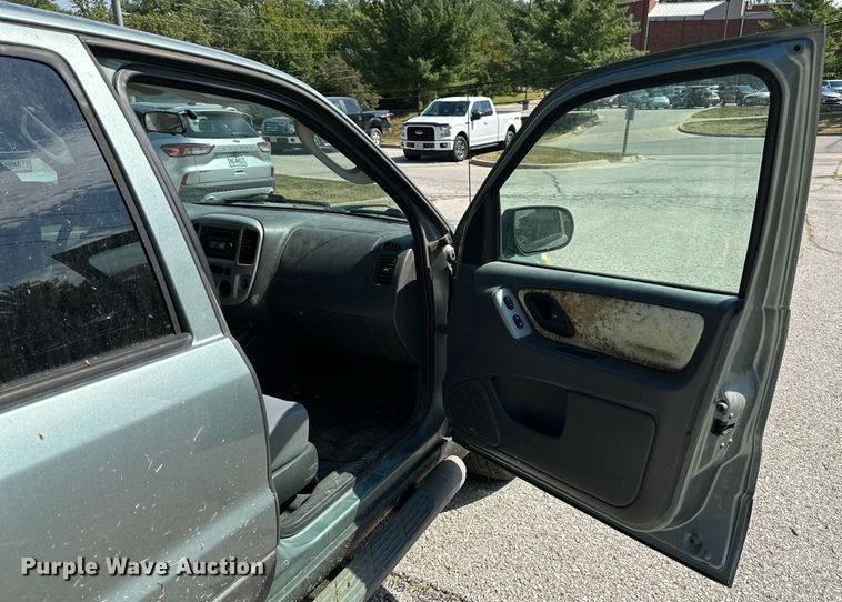 image for item DS2289 2006 Ford Escape  SUV