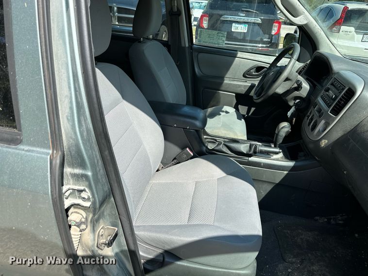 image for item DS2289 2006 Ford Escape  SUV